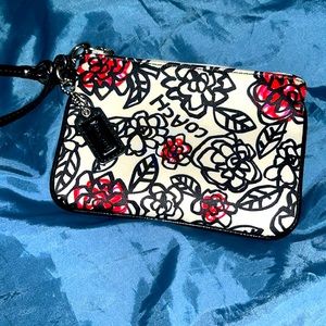Coach wristlet never used